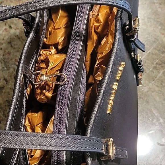 Like New MK Tote - Picture 3 of 9